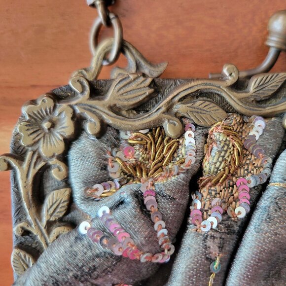 Rare VTG Sequin Lurex Embroidered Satin Kiss Clasp Closure Evening Clutch/Purse - Picture 4 of 8